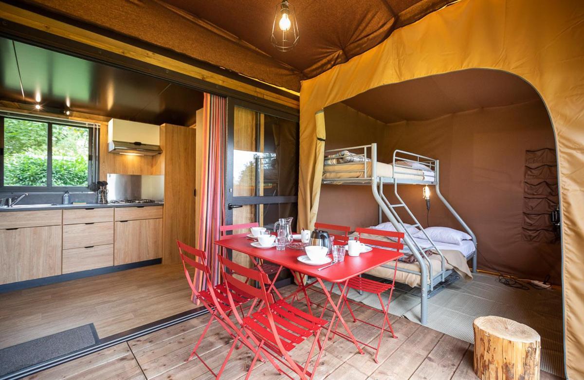 Huttopia De Roos Stegeren 部屋 写真